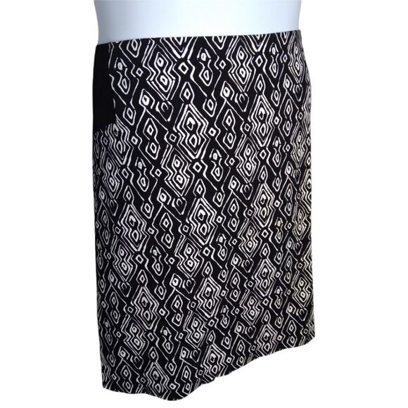 chico's Abstract Pencil Skirt 16 - Picture 7 of 12